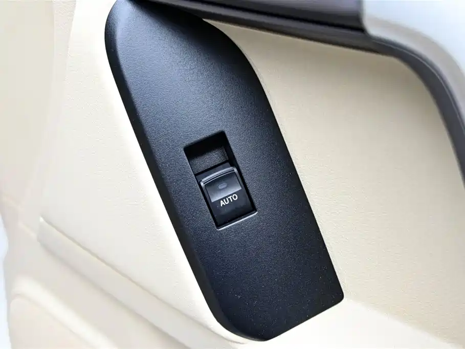 Toyota Toyota Land Cruiser Prado (Imported) 2023 Model 4.0L Middle East Version 2024 - thumbnail 29