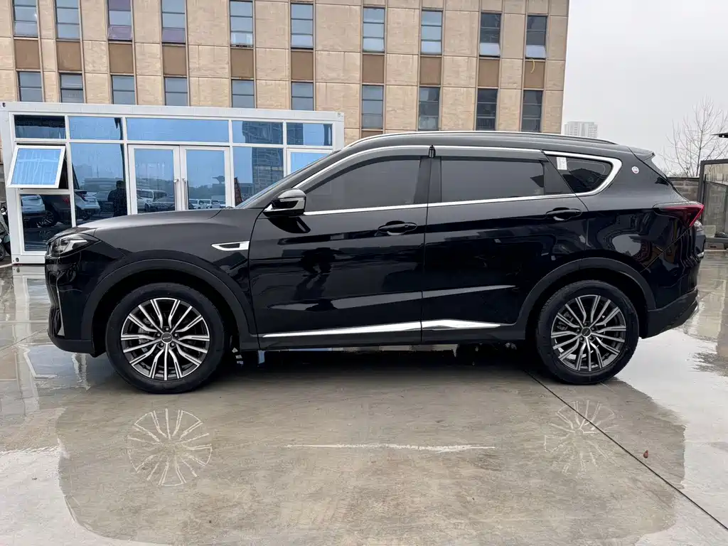 Jetour Jetour X70 Plus 2023 1.5T DCT Brave Plus 7-seater 2023 - thumbnail 3