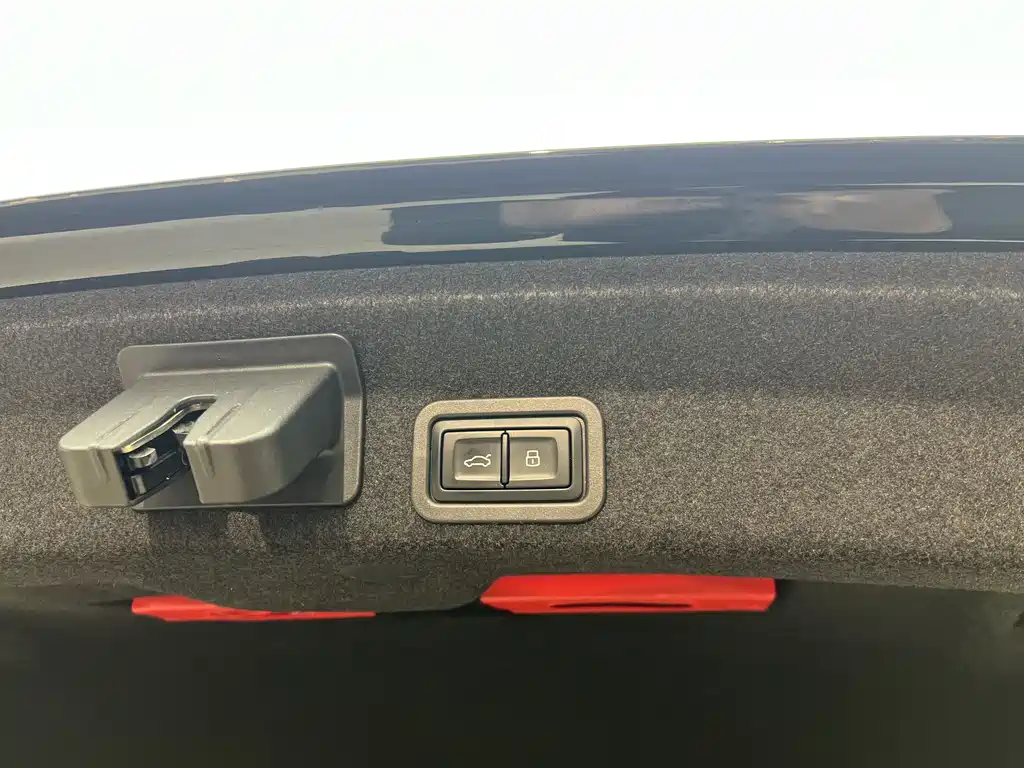 Audi Audi A6L 2023 55 TFSI quattro Premium Dynamic Edition 2023 - thumbnail 19