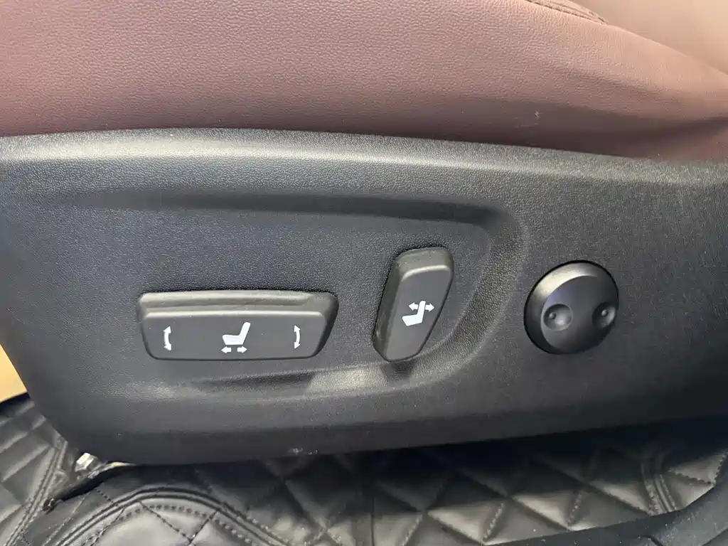 Lexus Lexus NX 200 FWD Dynamic Edition (China VI) 2020 Model Year 2020 - thumbnail 21