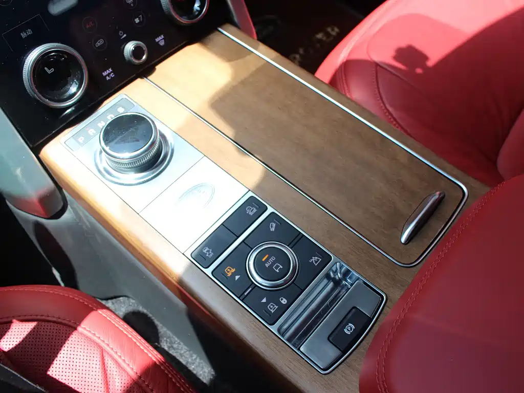 Land Rover Range Rover 2020 3.0 L6 Vogue Autobiography Long Wheelbase 2023 - thumbnail 13
