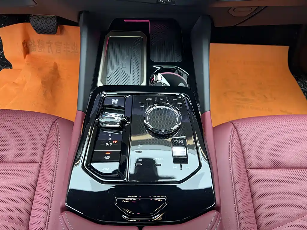 BMW BMW 5 Series 2025 530Li Luxury Model M Sport Package 2025 - thumbnail 13