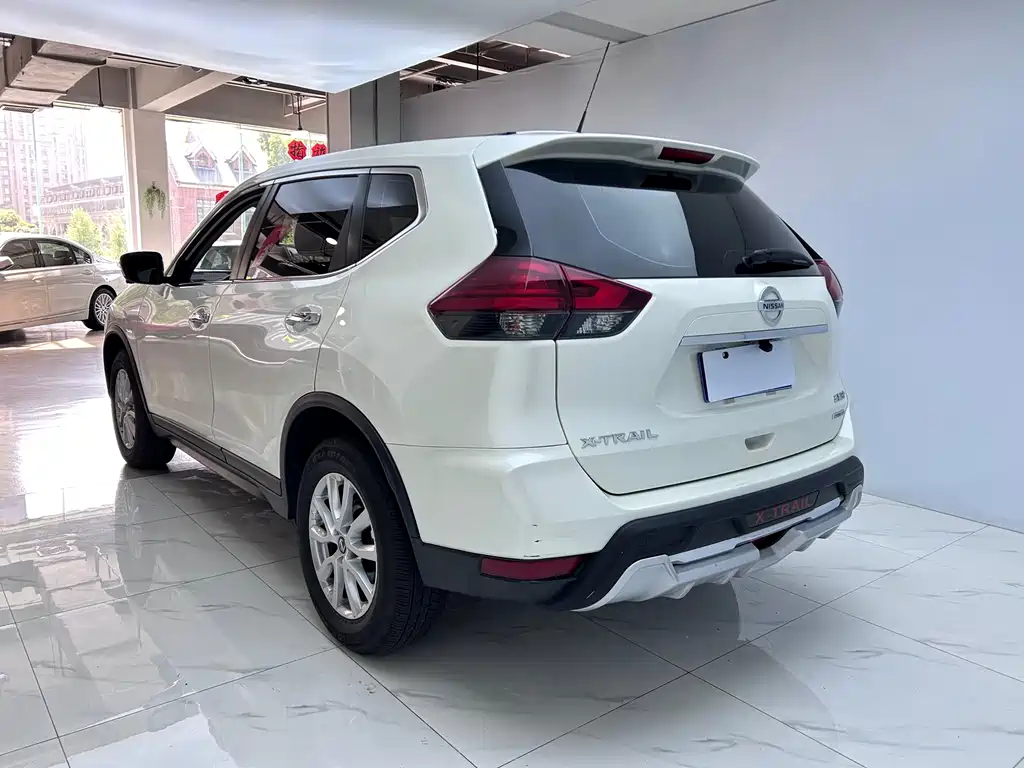 Nissan Nissan X-Trail 2019 2.0L CVT Intelligent Comfort Edition 2WD 2020 - thumbnail 5