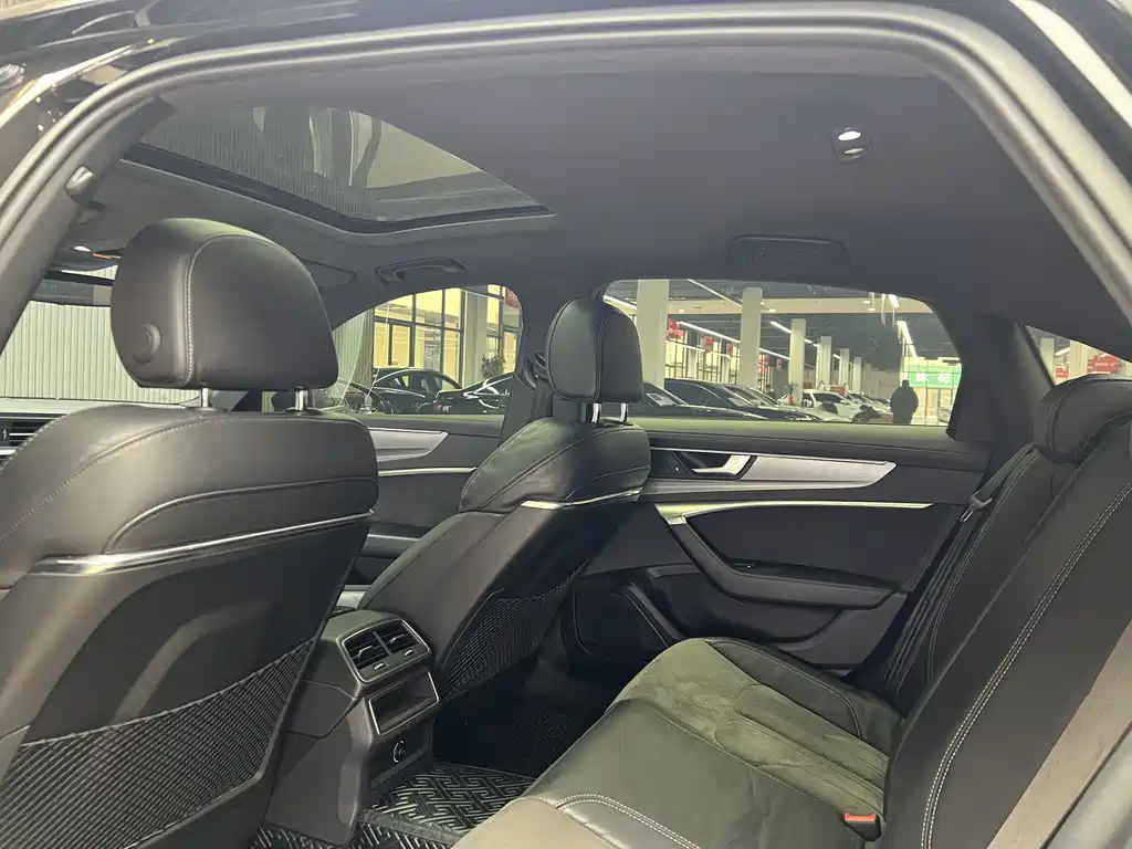 Audi Audi A6L 2019 40 TFSI Luxury Dynamic Model 2019 - thumbnail 16