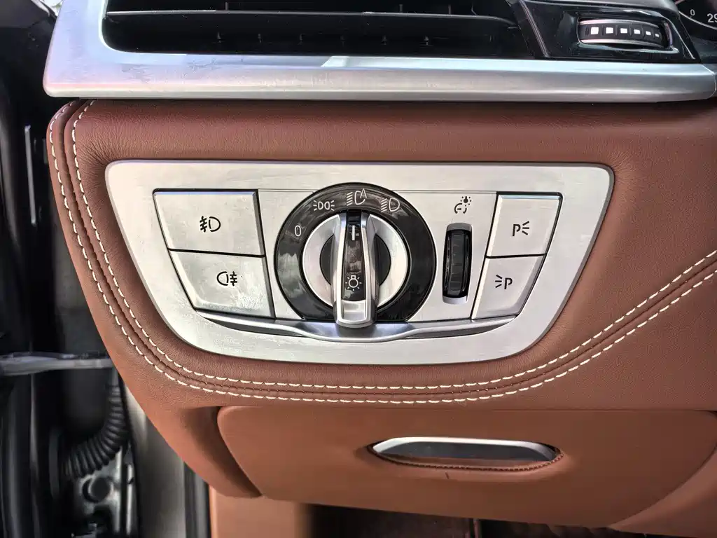 BMW BMW 7 Series 2018 740Li xDrive Premium M Sport Package 2019 - thumbnail 13