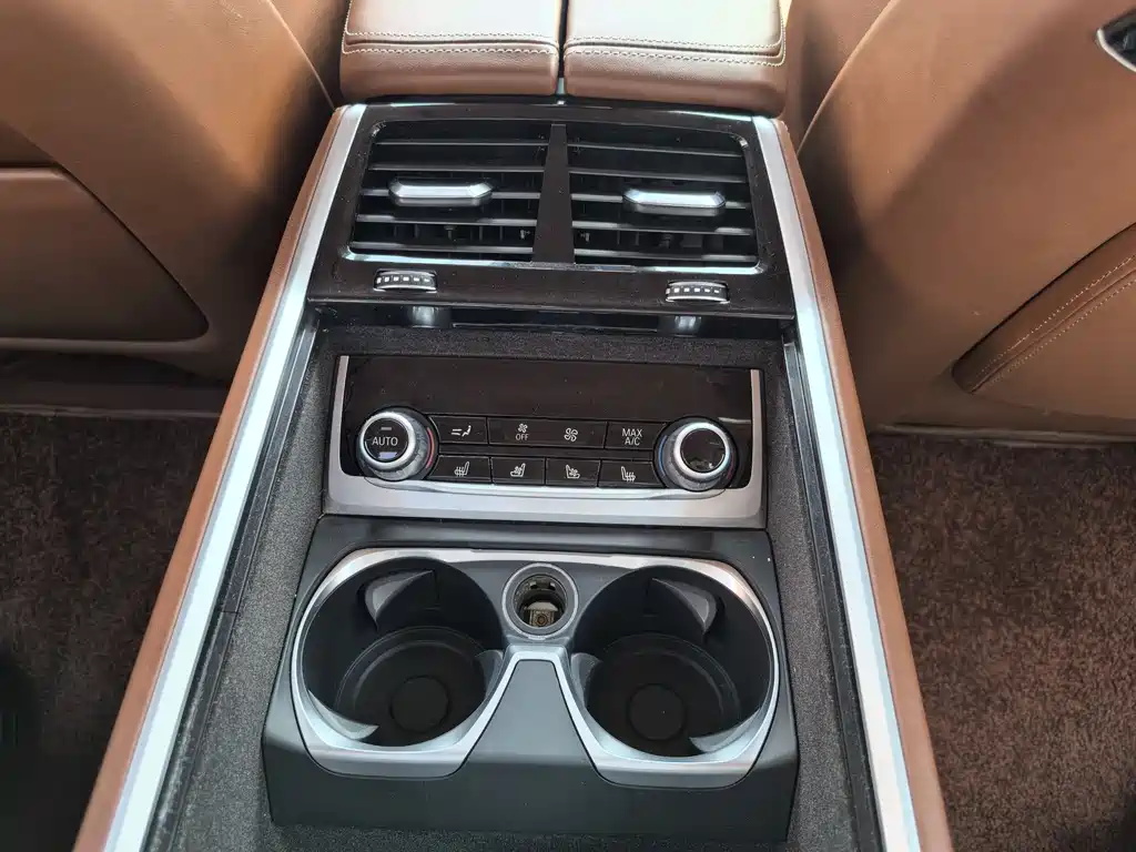 BMW BMW 7 Series 2018 740Li xDrive Premium M Sport Package 2019 - thumbnail 24