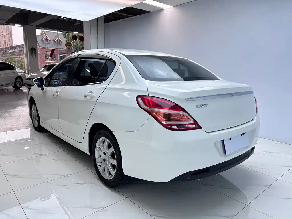 Peugeot Peugeot 308 2014 Classic 1.6L Automatic Comfort Line 2014 - thumbnail 5