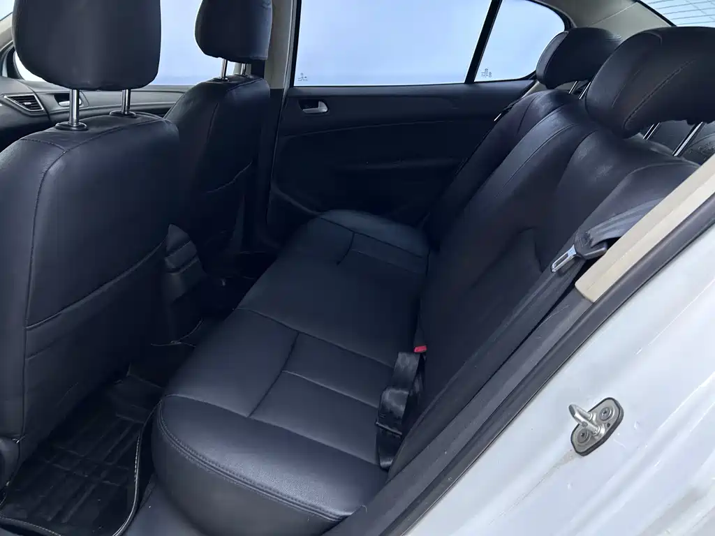 Peugeot Peugeot 308 2014 Classic 1.6L Automatic Comfort Line 2014 - thumbnail 9