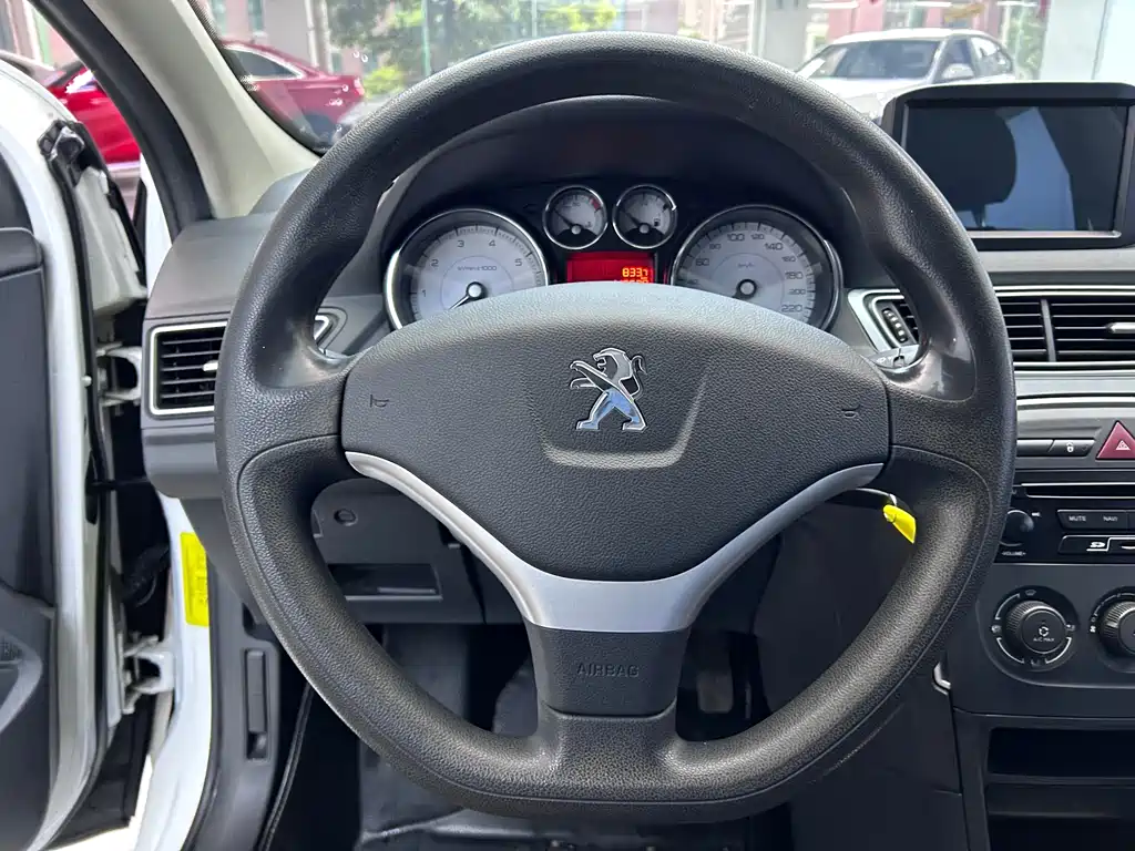Peugeot Peugeot 308 2014 Classic 1.6L Automatic Comfort Line 2014 - thumbnail 16