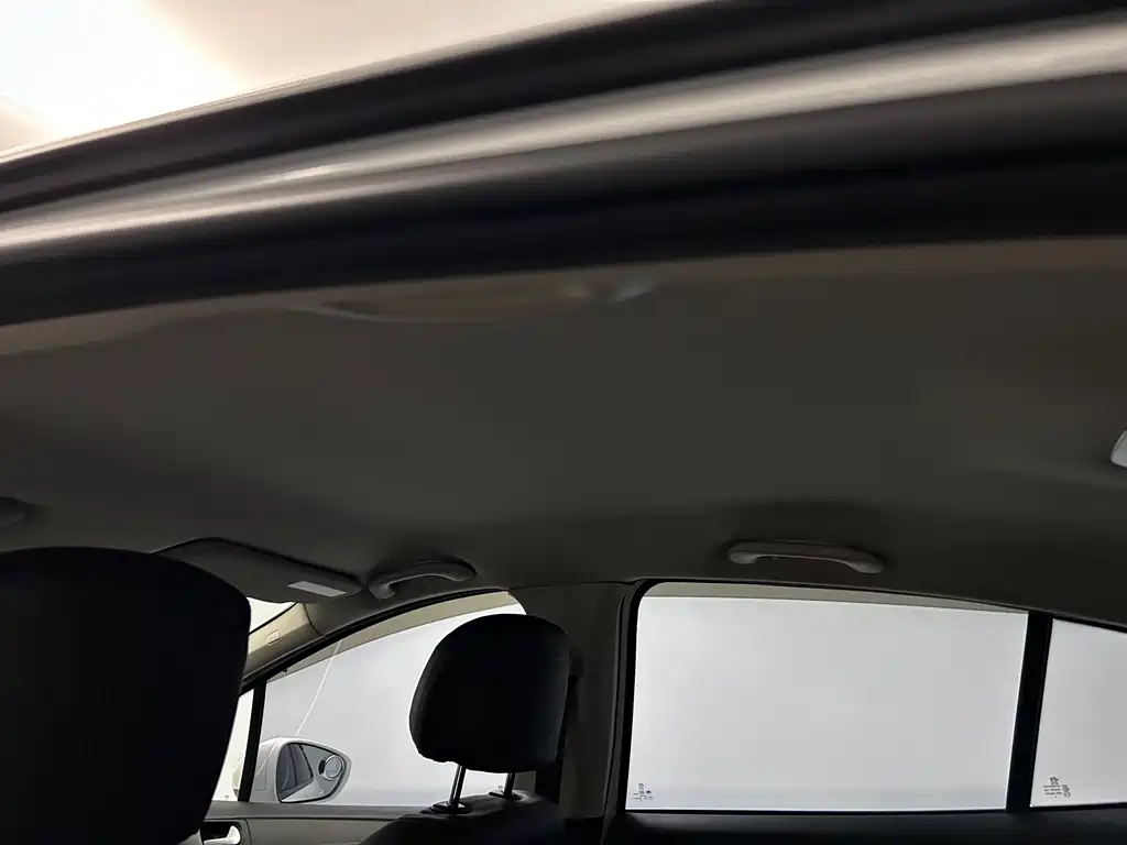 Peugeot Peugeot 308 2014 Classic 1.6L Automatic Comfort Line 2014 - thumbnail 30