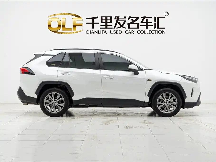 Toyota RAV4 2023 2.0L CVT 2WD 20th Anniversary Platinum Edition 2023 - thumbnail 8