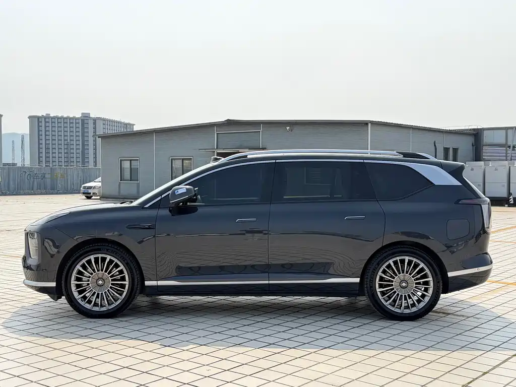 GAC Hyper Hyper HL 2025 700 Ultra 6-seat AWD LiDAR Edition 2025 - thumbnail 8
