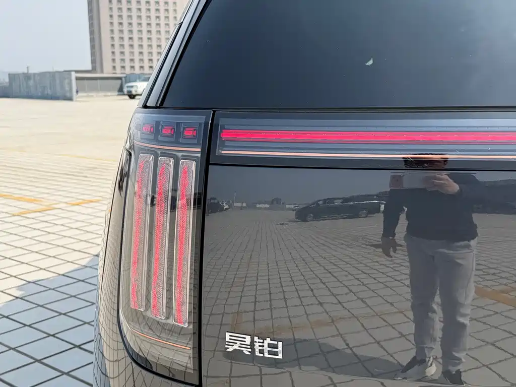 GAC Hyper Hyper HL 2025 700 Ultra 6-seat AWD LiDAR Edition 2025 - thumbnail 12