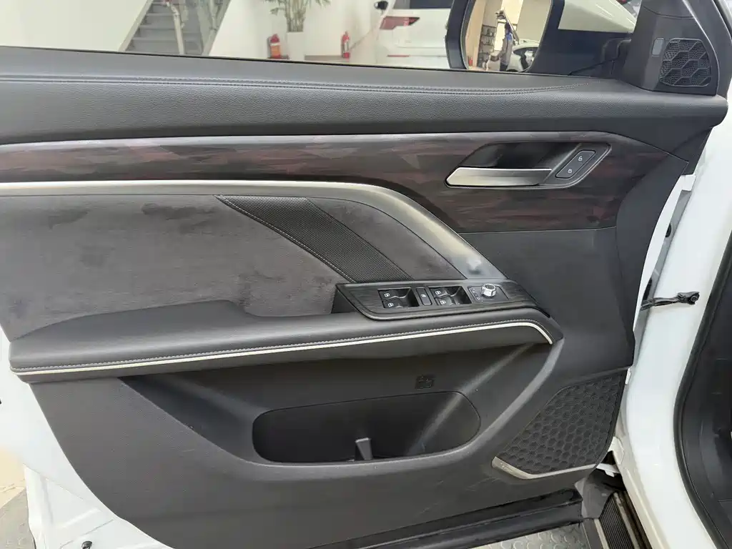Haval Haval H6 2021 Guochao Edition 1.5T Automatic Urban Version 2022 - thumbnail 13