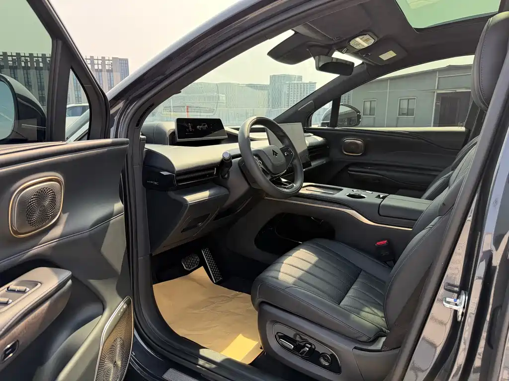 GAC Hyper Hyper HL 2025 700 Ultra 6-seat AWD LiDAR Edition 2025 - thumbnail 19