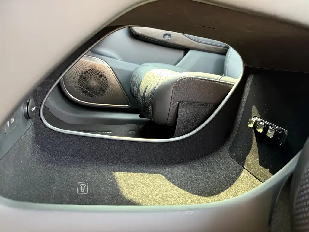 GAC Hyper Hyper HL 2025 700 Ultra 6-seat AWD LiDAR Edition 2025 - thumbnail 29