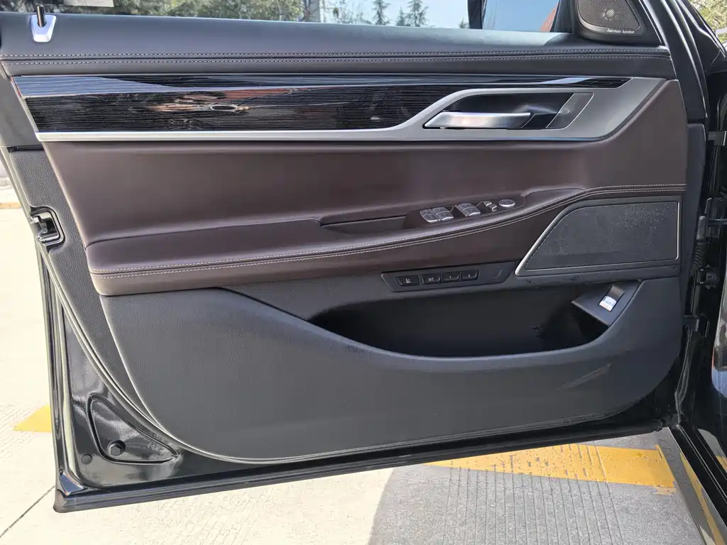 BMW BMW 7 Series 2019 Model Year Facelift 730Li M Sport Package 2020 - thumbnail 28