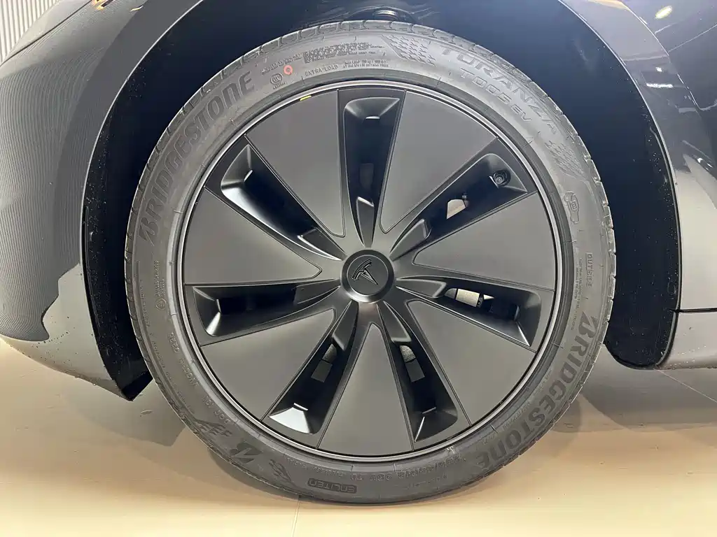 Tesla Tesla Model 3 2025 Rear-Wheel Drive 2026 - thumbnail 16