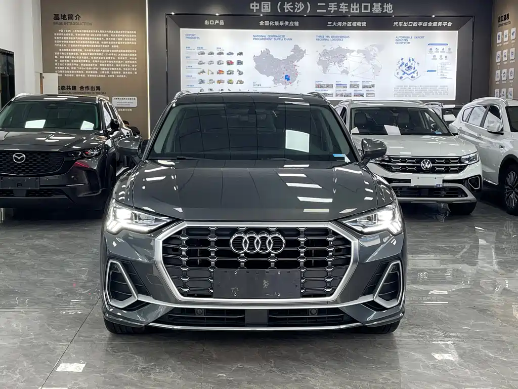 Audi Audi Q3 2022 35 TFSI Fashion Dynamic Edition 2022 - thumbnail 2