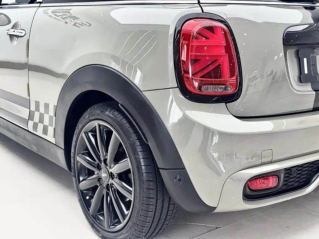 MINI MINI 2019 2.0T COOPER S Artist 2019 - thumbnail 9