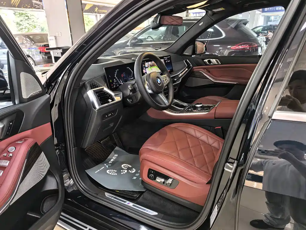 BMW BMW X5 2023 xDrive 40Li M Sport Package 2024 - thumbnail 4