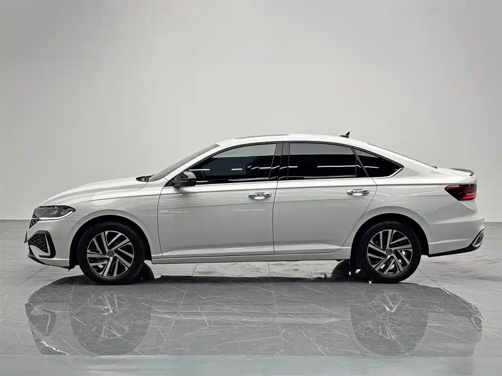 Volkswagen Lavida 2024 300TSI DSG Starry Sky Leading Edition 2024 - thumbnail 3