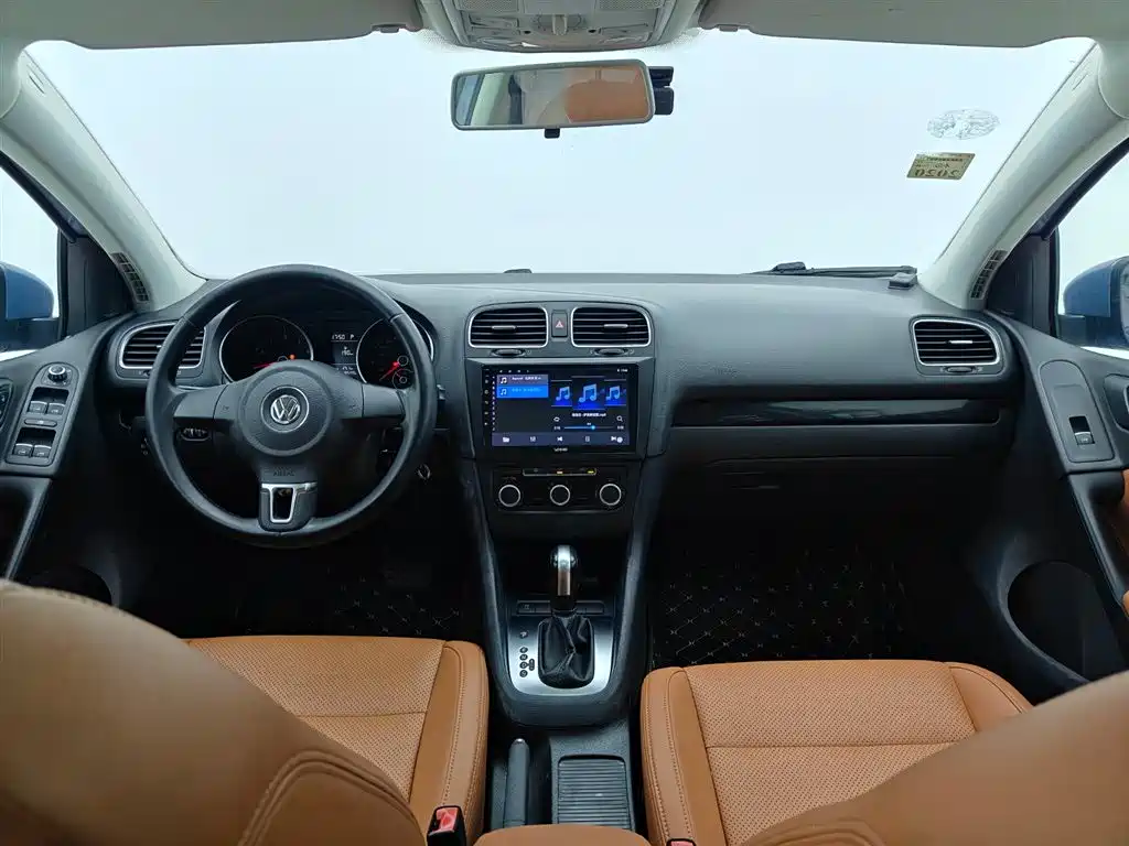 Volkswagen Volkswagen Golf 2012 1.6 Automatic Comfort Model 2014 - thumbnail 17