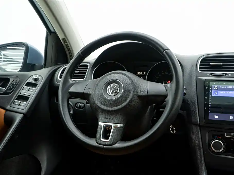 Volkswagen Volkswagen Golf 2012 1.6 Automatic Comfort Model 2014 - thumbnail 18
