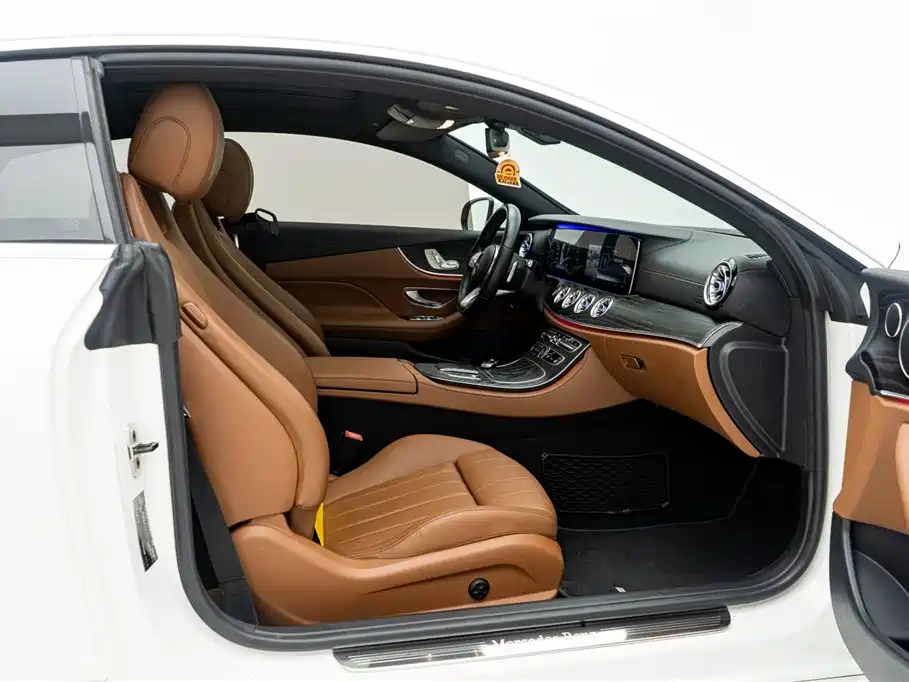 Mercedes-Benz Mercedes-Benz E-Class Coupe 2020 E 260 4MATIC 2020 - thumbnail 25