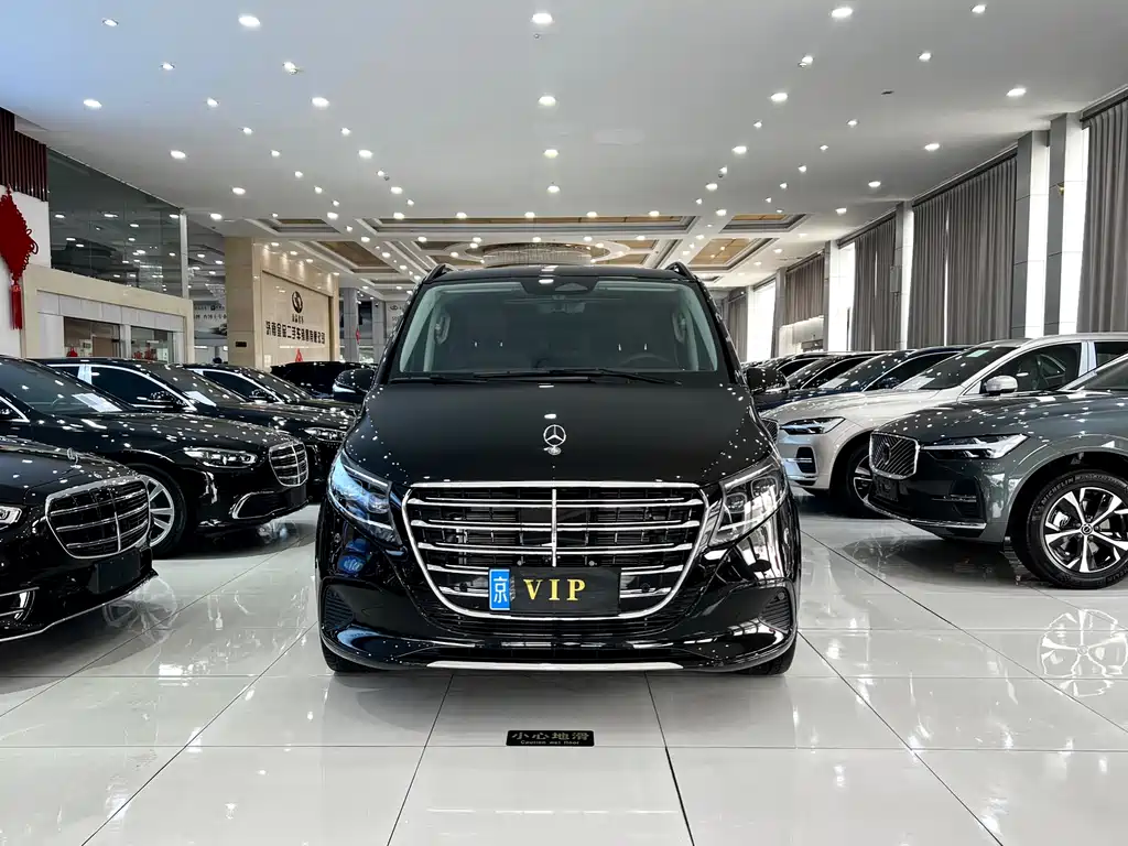 Mercedes-Benz Mercedes-Benz V-Class 2024 V 300 L Long Wheelbase Luxury Edition 2025 - thumbnail 3