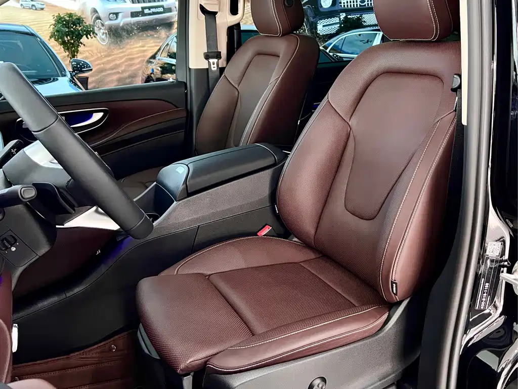 Mercedes-Benz Mercedes-Benz V-Class 2024 V 300 L Long Wheelbase Luxury Edition 2025 - thumbnail 6