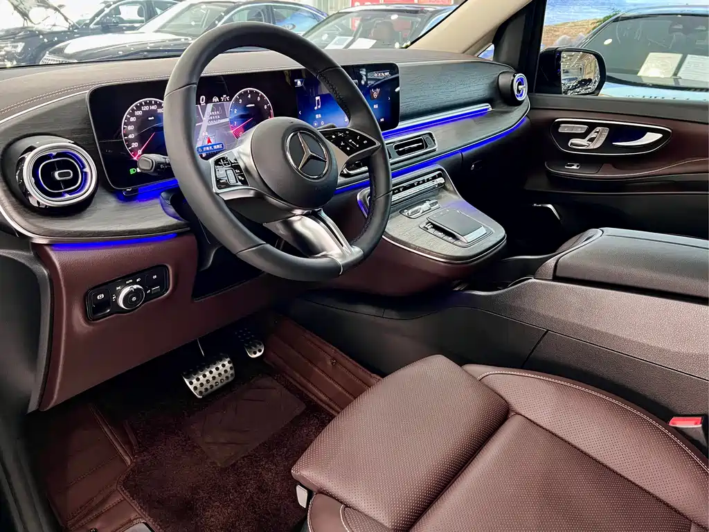 Mercedes-Benz Mercedes-Benz V-Class 2024 V 300 L Long Wheelbase Luxury Edition 2025 - thumbnail 7