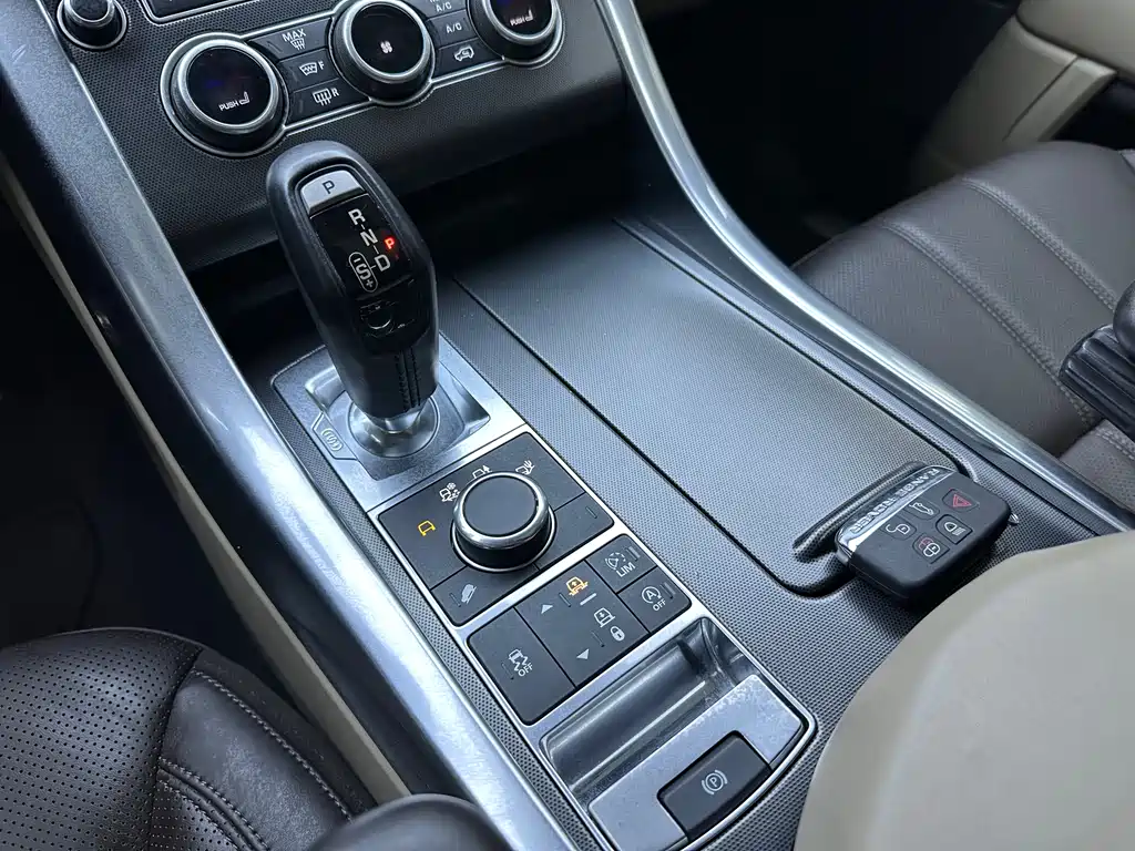 Land Rover Range Rover Sport 2017 3.0 SC V6 HSE DYNAMIC 2017 - thumbnail 9