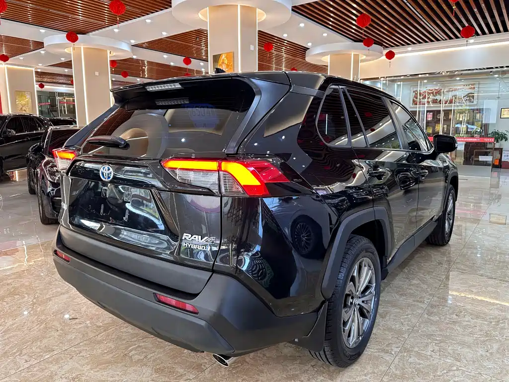 Toyota RAV4 2023 Hybrid 2.5L E-CVT 2WD Premium Edition 2024 - thumbnail 4