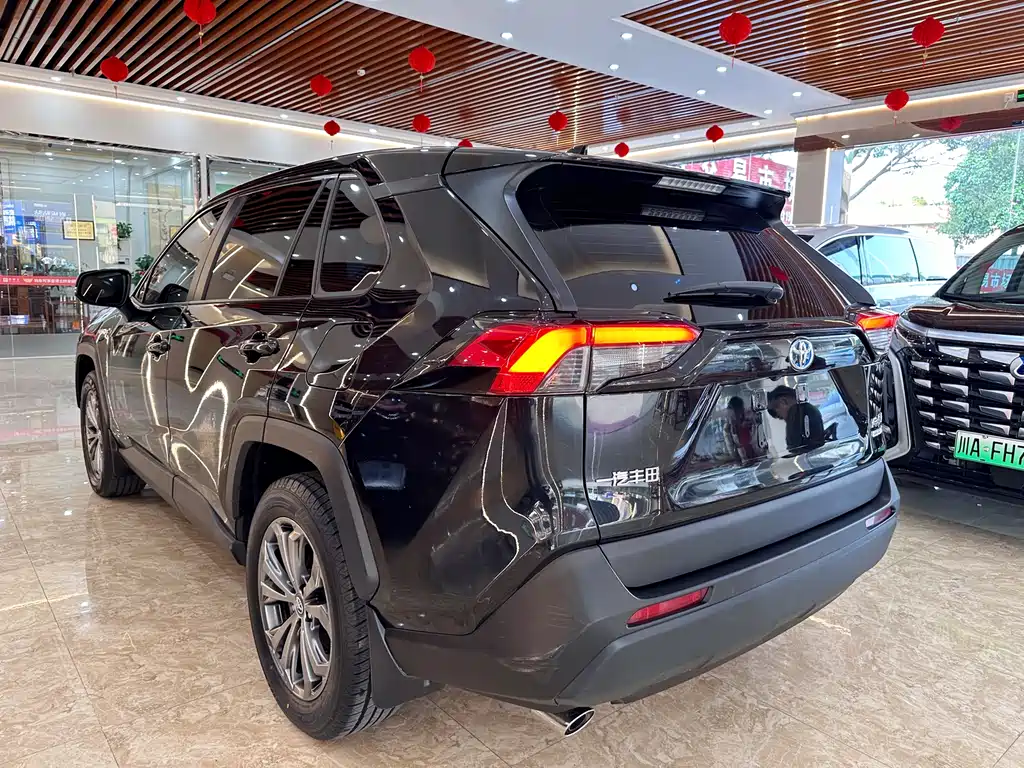 Toyota RAV4 2023 Hybrid 2.5L E-CVT 2WD Premium Edition 2024 - thumbnail 6
