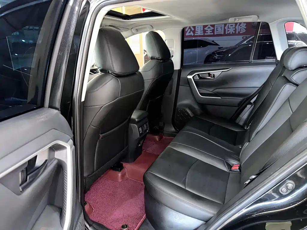Toyota RAV4 2023 Hybrid 2.5L E-CVT 2WD Premium Edition 2024 - thumbnail 12