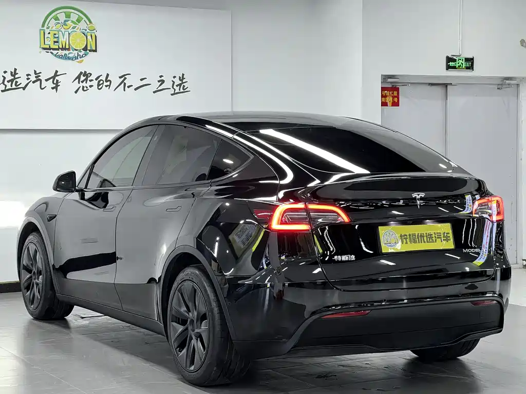 Tesla Model Y 2023 Rear-Wheel Drive 2024 - thumbnail 4