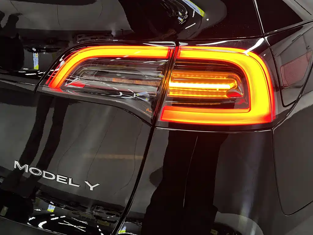 Tesla Model Y 2023 Rear-Wheel Drive 2024 - thumbnail 21