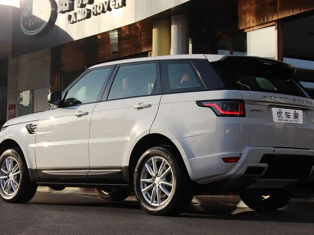 Land Rover Range Rover Sport 2016 3.0 SC V6 SE 2017 - thumbnail 5