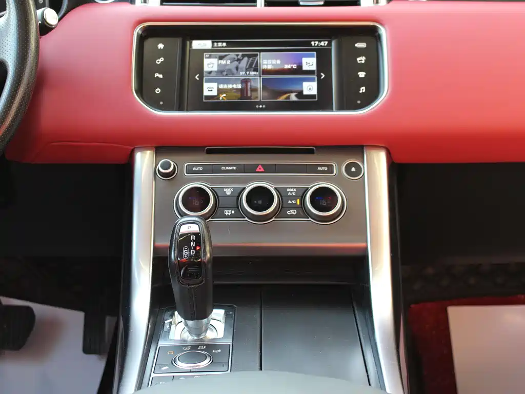 Land Rover Range Rover Sport 2016 3.0 SC V6 SE 2017 - thumbnail 8