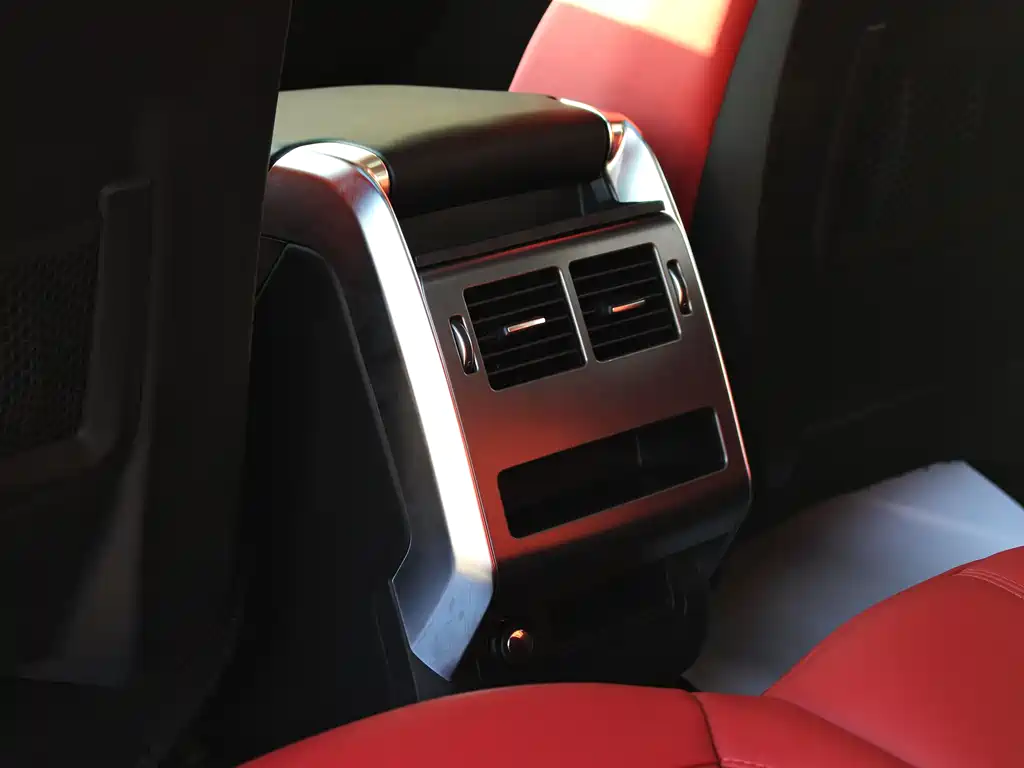 Land Rover Range Rover Sport 2016 3.0 SC V6 SE 2017 - thumbnail 11