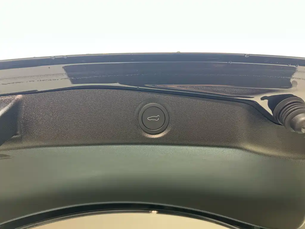 Tesla Tesla Model 3 2025 Rear-Wheel Drive 2026 - thumbnail 18