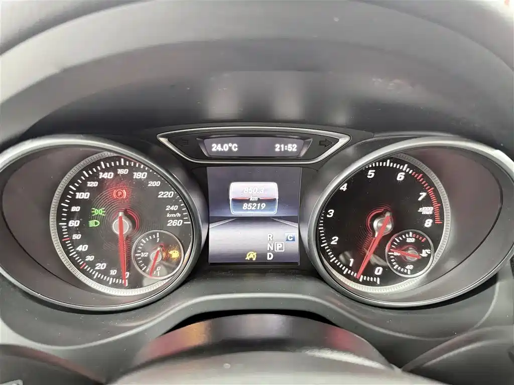 Mercedes-Benz Mercedes-Benz GLA 2018 GLA 200动感型 2018 - thumbnail 9
