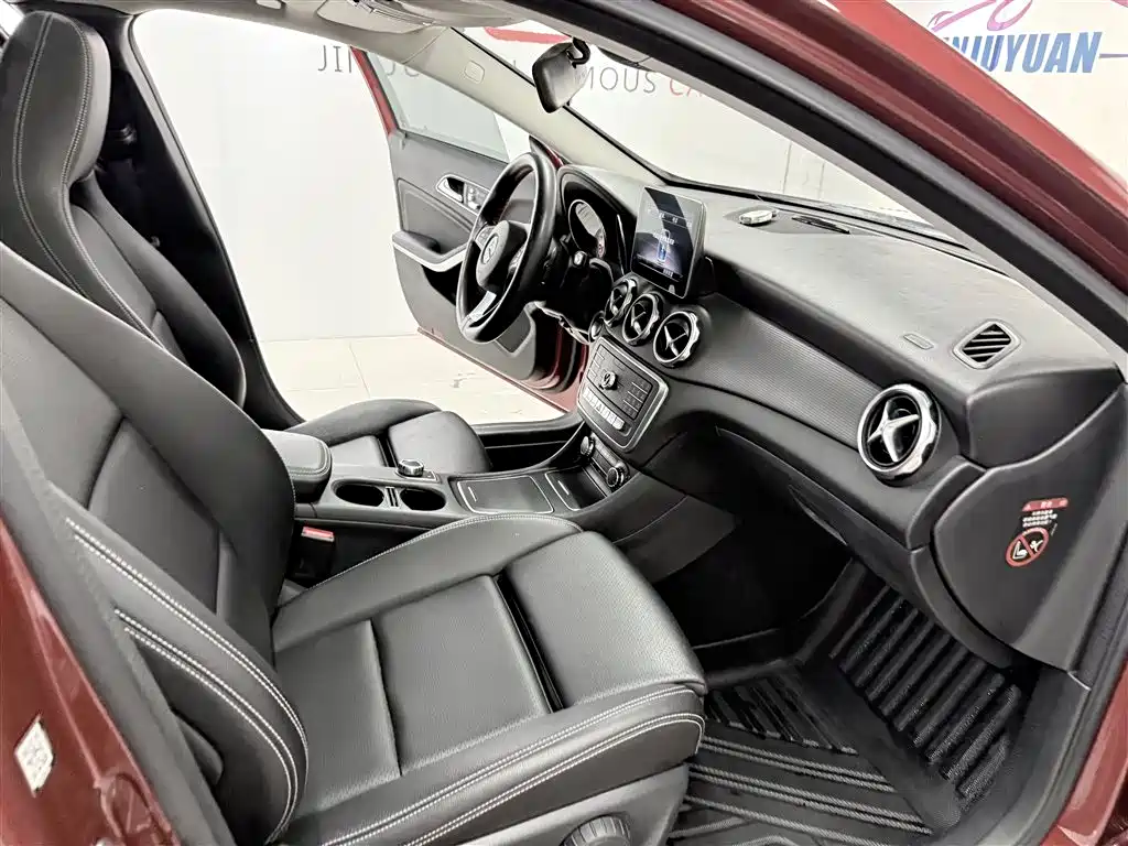 Mercedes-Benz Mercedes-Benz GLA 2018 GLA 200动感型 2018 - thumbnail 17