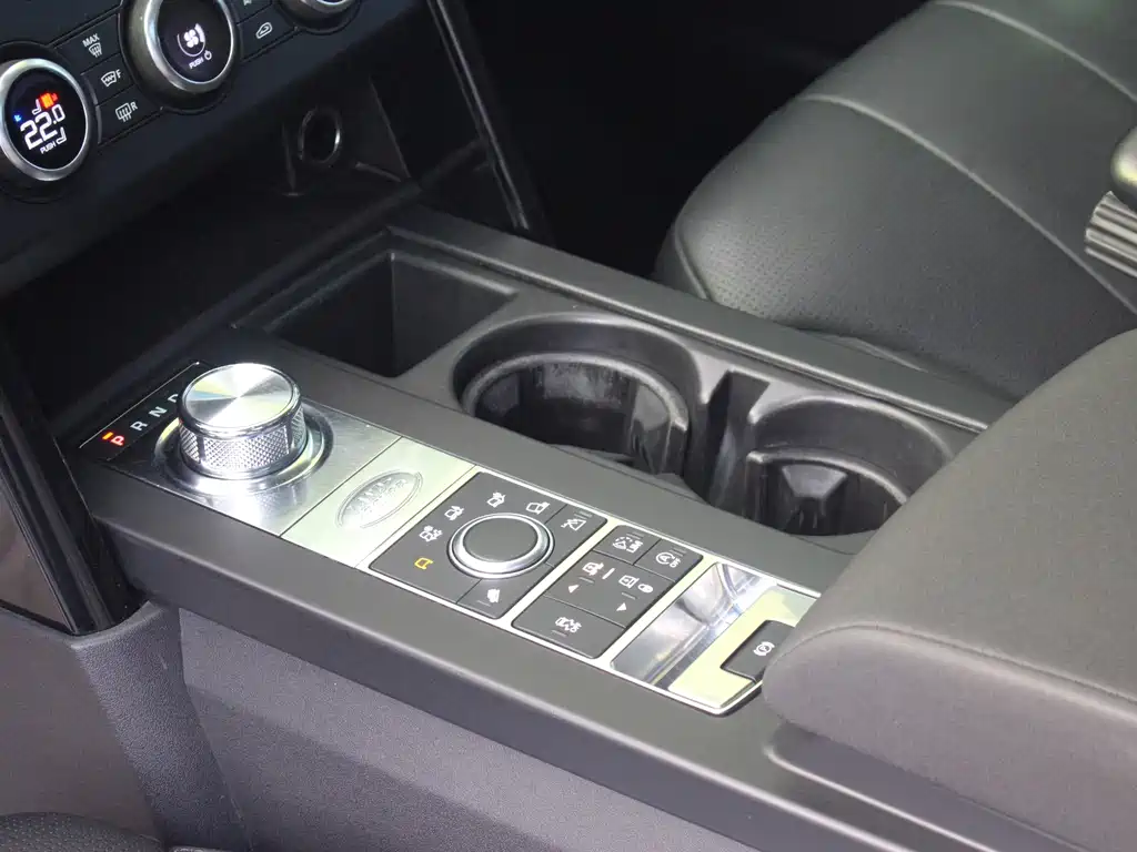 Land Rover Land Rover Discovery 2018 3.0 SC V6 SE 2018 - thumbnail 8