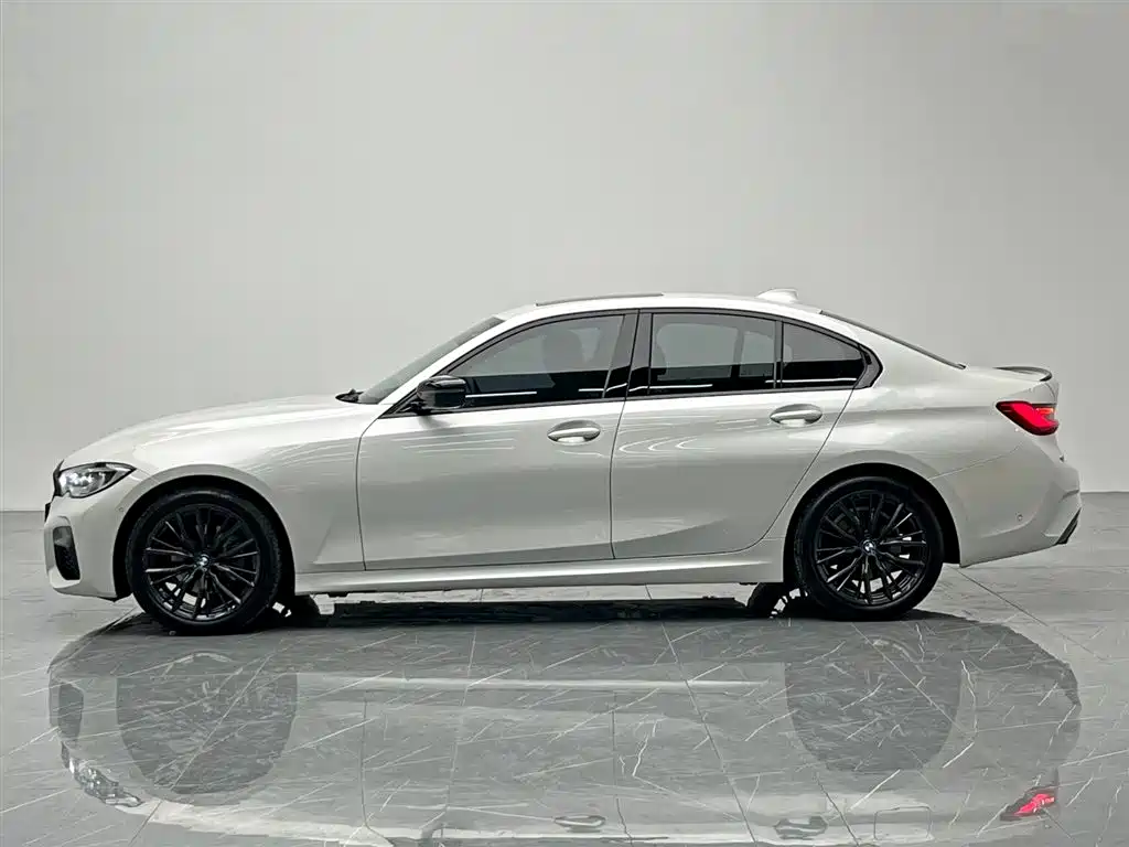 BMW BMW 3 Series 2021 Model Year Facelift 325i M Sport Shadow Night Package 2021 - thumbnail 3