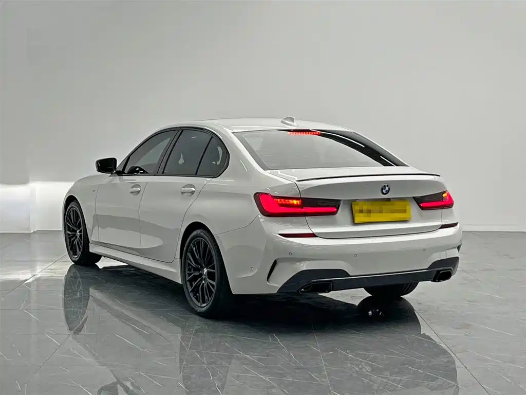 BMW BMW 3 Series 2021 Model Year Facelift 325i M Sport Shadow Night Package 2021 - thumbnail 4
