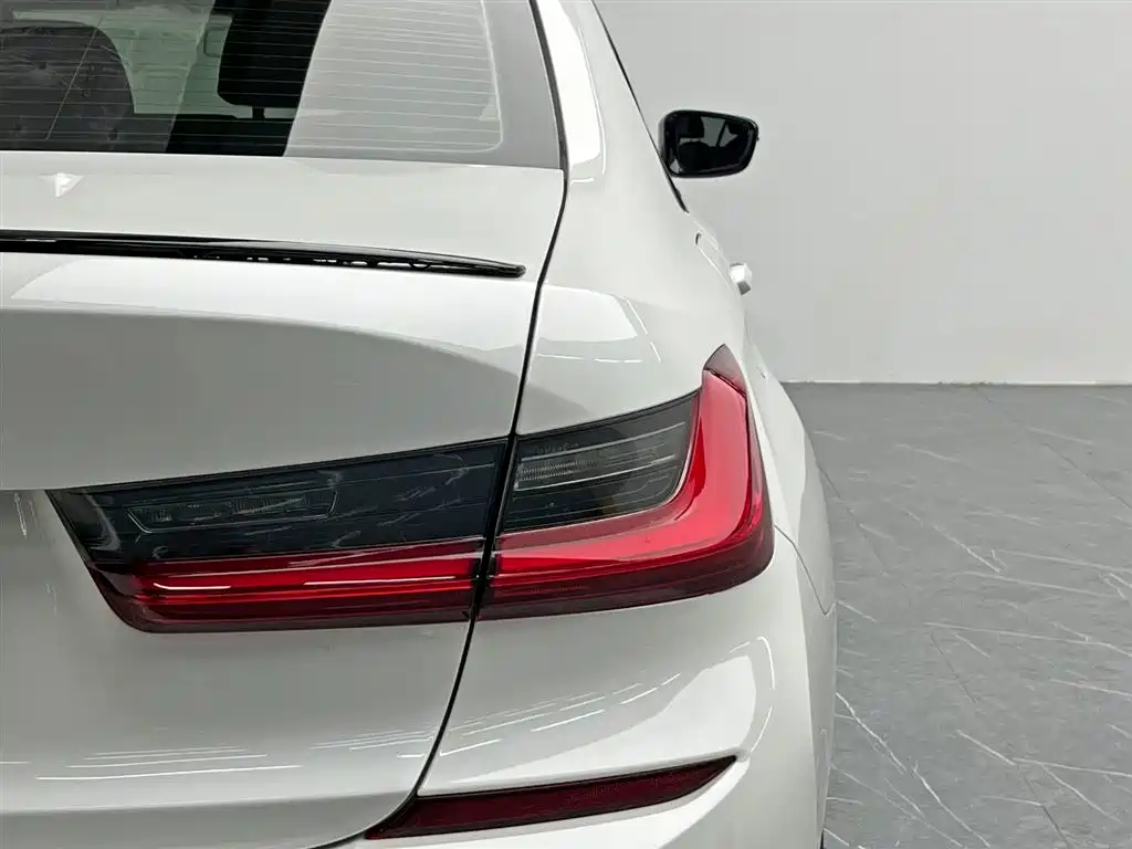 BMW BMW 3 Series 2021 Model Year Facelift 325i M Sport Shadow Night Package 2021 - thumbnail 10