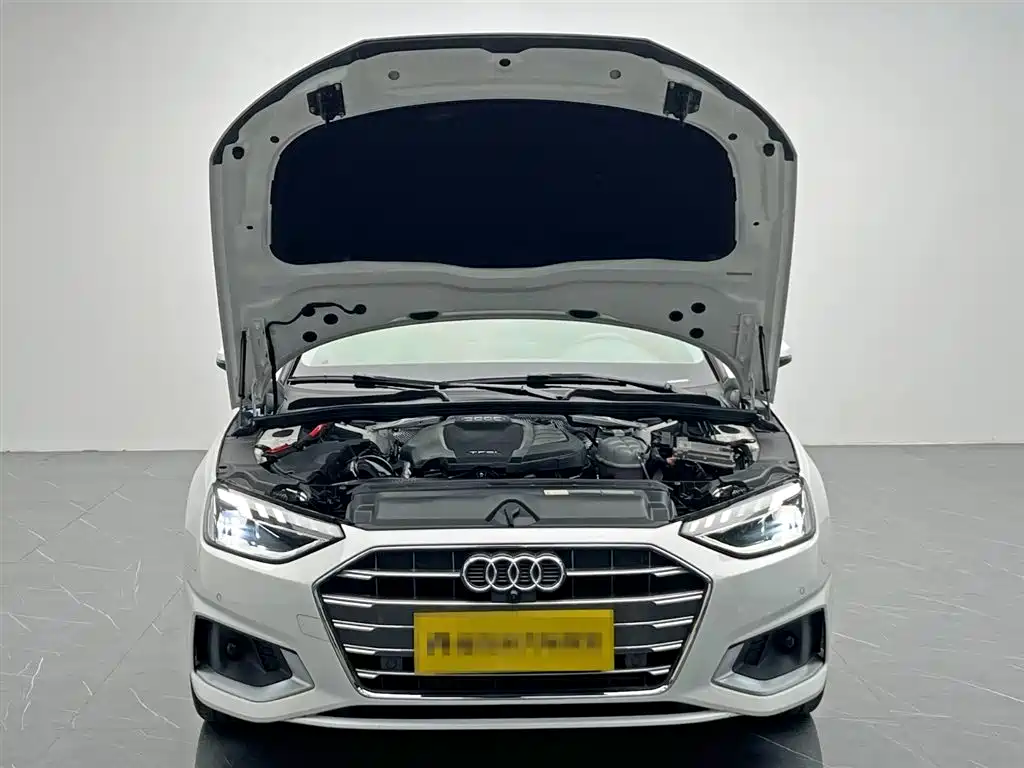 Audi Audi A4L 2022 40 TFSI Luxury Elegant Model 2022 - thumbnail 11
