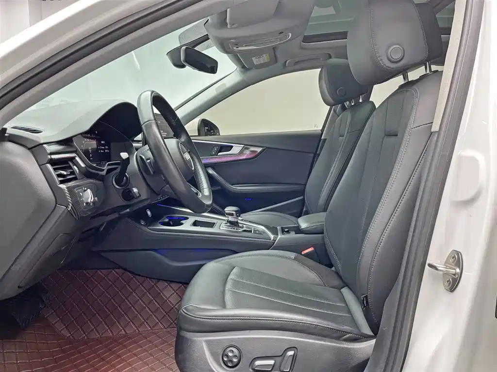 Audi Audi A4L 2022 40 TFSI Luxury Elegant Model 2022 - thumbnail 16